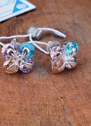 Серебряные пусеты с фианитами