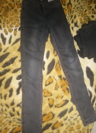 Джинси скіни на дівчинку