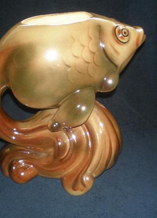 Порцелянова статуетка -ваза" риба" срср