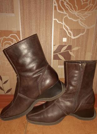 Чоботи жіночі шкіряні