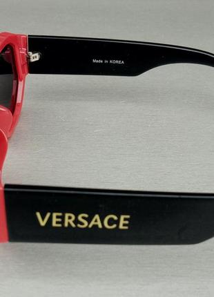 Versace стильные женские солнцезащитные очки черные в красной оправе4 фото