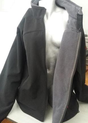 Куртка спорт водонепроницаемая черная раз.l-xl
