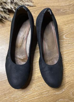 Кожаные женские туфли балетки черные9 фото