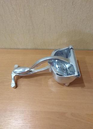 Соковижималка для цитрусових метал