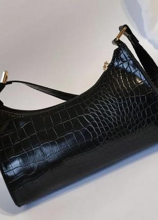 Черная сумочка багет