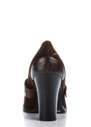 Туфлі темно-коричневі з вишивкою4 фото