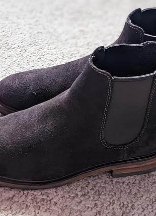 Чоловічі челсі замшеві черевики clarks