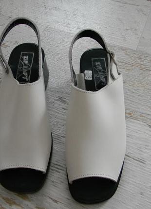 Стильные кожаные белые босоножки от zip zap в стиле slingbacks 38р3 фото