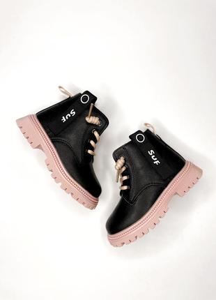 Ботинки на девочку 21 размер чёрные с розовым