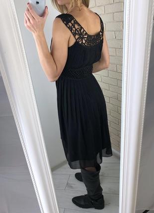 Чёрное нарядное шифоновое платье с гипюром нарядное миди limited collection6 фото