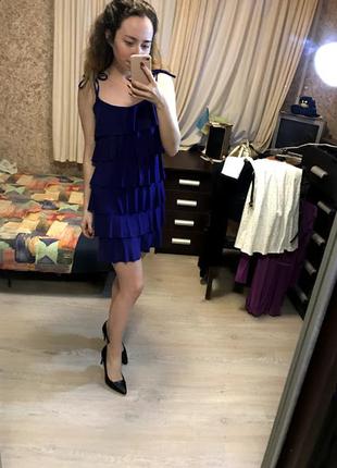Платье с рюшами фиолетовое