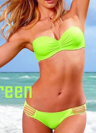 Красивый салатовый купальник с пуш ап