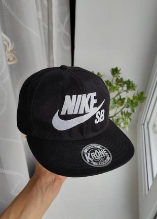 Кепка бейсболка nike sb snapback 56-59.