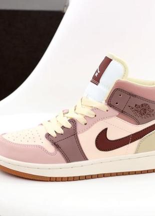 Женские кроссовки nike air jordan 1 retro high2 фото