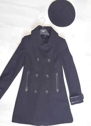 Супер модний дует пальто і беретик! тренд!