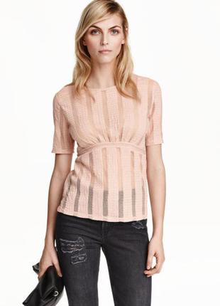 Топ/блуза из графичного кружева/сетки с перфорированными вставками от h&m