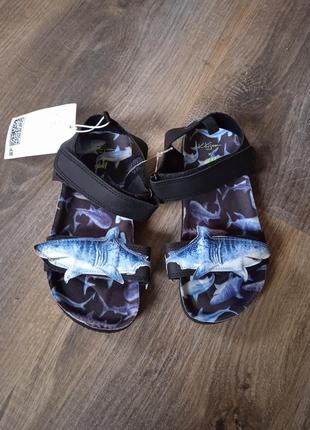 Босоніжки сандалі акула h&m