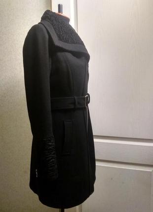 Фирменное чёрное пальто guess4 фото