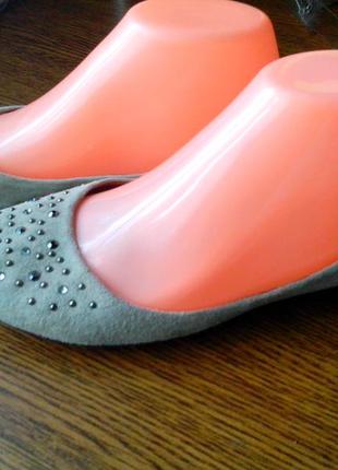 38-24,7 см стильные замшевые туфли балетки от morelli