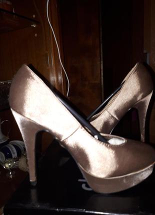 Нарядные туфли