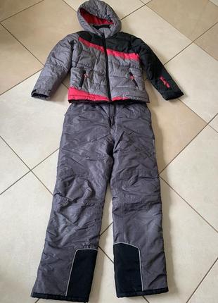 Отличный лыжный костюмчик