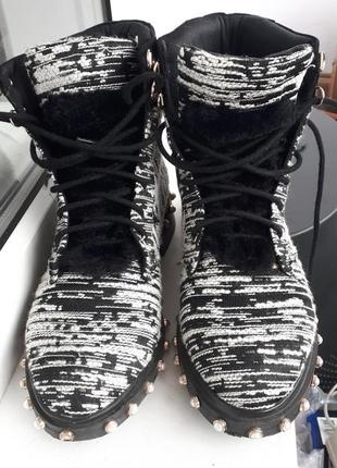 Ботинки на шнуровке черно-белые ботинки с жемчугом сапоги на низком ходу4 фото