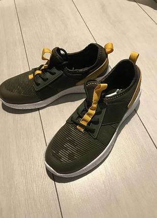 Кросівки дитячі