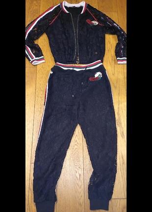 Костюм з гіпюру