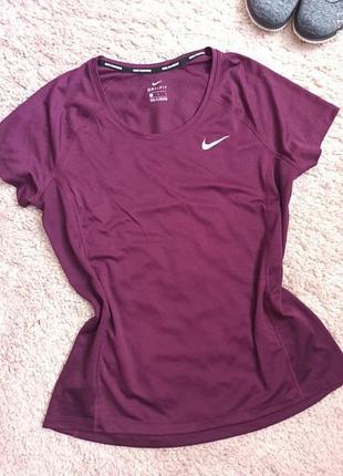 Футболка  nike