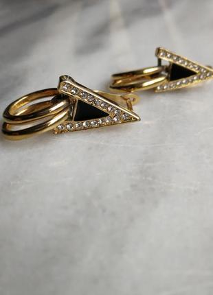 Серьги оригинальные треугольники черная эмаль кольца двойные висюльками висюльки