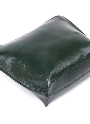 Практична шкіряна сумочка для жінок shvigel 16411 зелений4 фото
