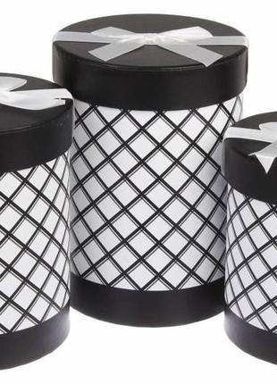Набор круглых подарочных коробок черно-белых (комплект 3 шт)