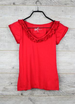 Красивая футболка с рюшиками