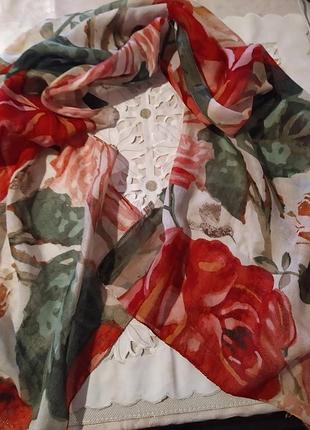 Шарф троянди