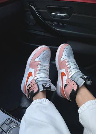 Nike air jordan 1 retro ‘pink/orange’
 женские кроссовки найк аир джордан4 фото