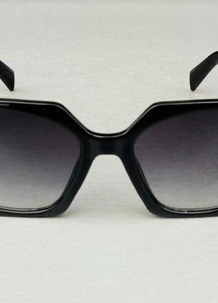 Окуляри в стилі prada стильні жіночі сонцезахисні окуляри темно сірий градієнт в чорно коричневій оправі2 фото