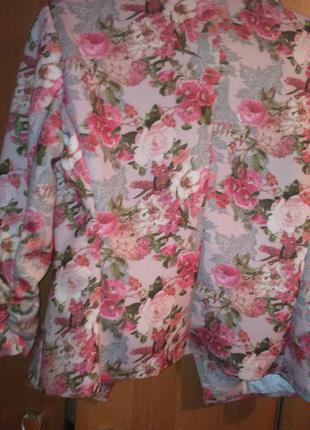 Пиджак весенней расцветки 46 размера4 фото