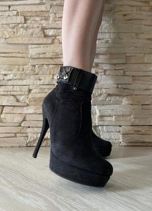 Туфлі на каблуку