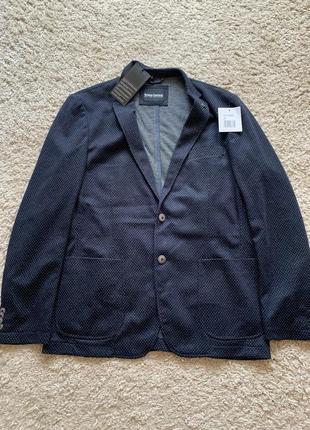 Чоловічий піджак