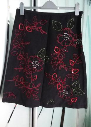 Нарядная хлопковая юбка с вышивкой и декором