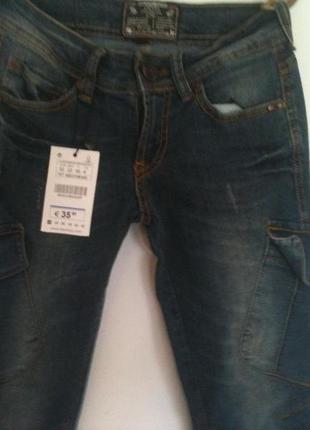 Стильные джинсы c карманчиками bershka идут на 24-25р худенькую девочку3 фото