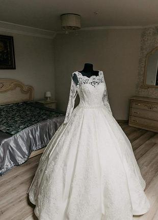 Свадебное платье