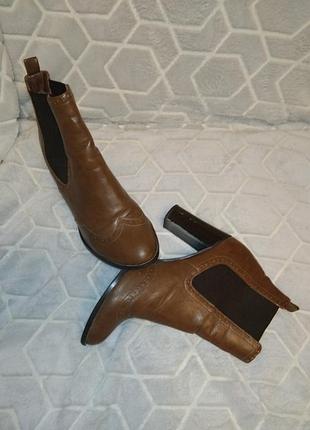 Р. 37 - 37,5 броги, оксфорди, челсі, дербі. жіночі шкіряні черевики, ботильйони, чоботи на широкому стійкому каблуці