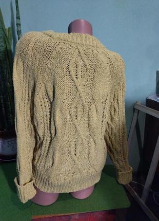 Уютный свитер вязка косами желто горчичного цвета2 фото