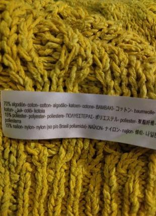 Уютный свитер вязка косами желто горчичного цвета5 фото