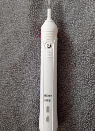 Електрична зубна щітка braun oral b d501 pro 2 white light5 фото