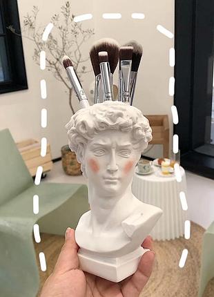 Подставка под кисти давид