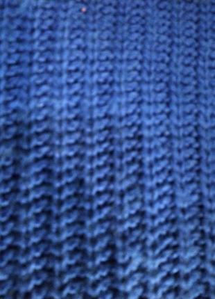 Минималистичные свитер крупной вязки королевского синего цвета3 фото
