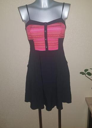 Платье сарафан с карманами на пуговицах