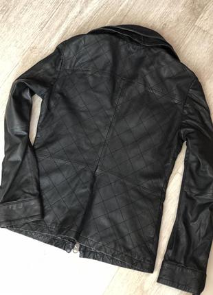 Кожаная чёрная куртка super dry, как новая, размер м2 фото